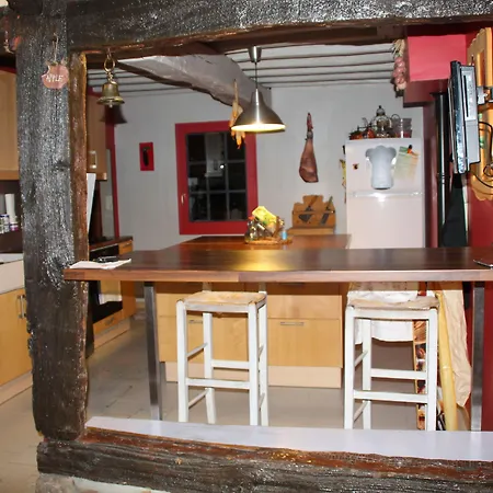 Le Mesnil-5 Bed & Breakfast 3*