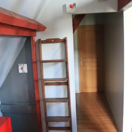 Le Mesnil-5 Bed & Breakfast 3*