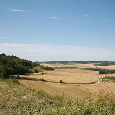 Le Mesnil-5 Bed & Breakfast